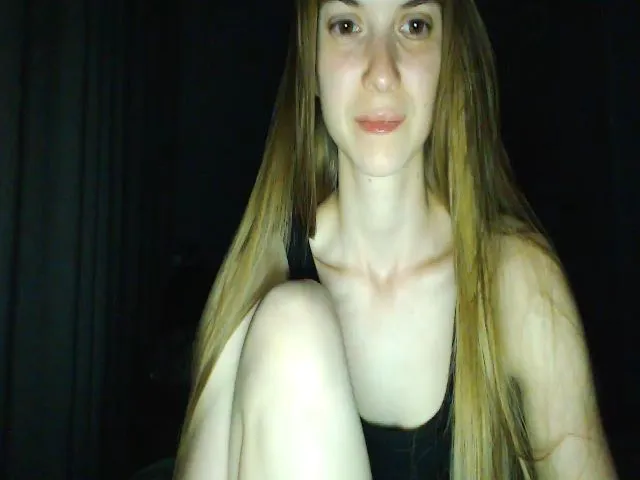 Live sex webcam photo for Emma_Cutie #273839953