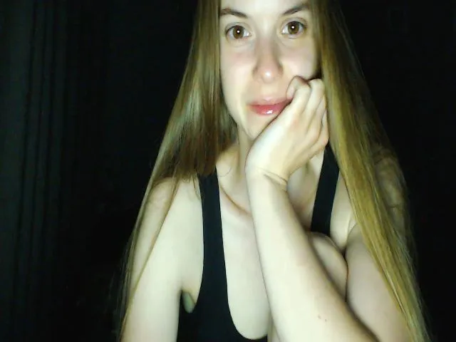 Live sex webcam photo for Emma_Cutie #273840165