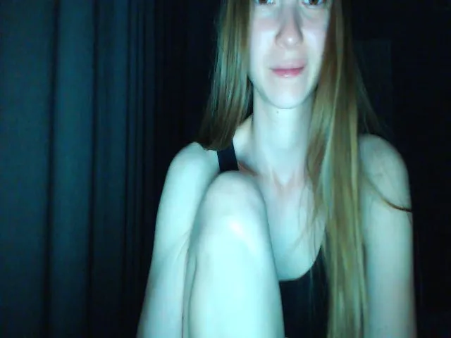 Live sex webcam photo for Emma_Cutie #273842383