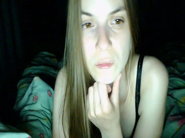 Live sex webcam photo for Emma_Cutie #273902764