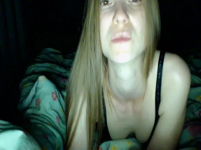 Live sex webcam photo for Emma_Cutie #273902851