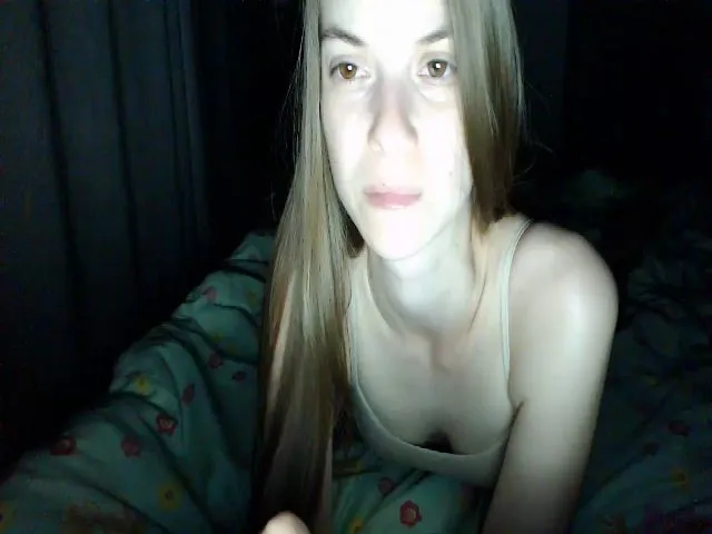 Live sex webcam photo for Emma_Cutie #273935049