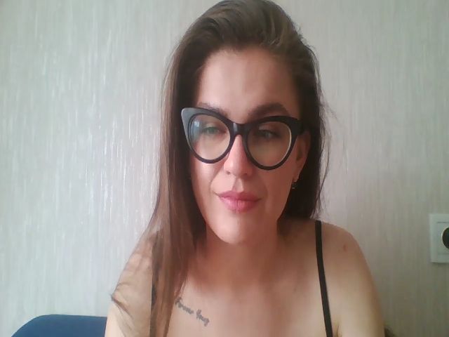 Live sex webcam photo for Emma_Hotie #273260059