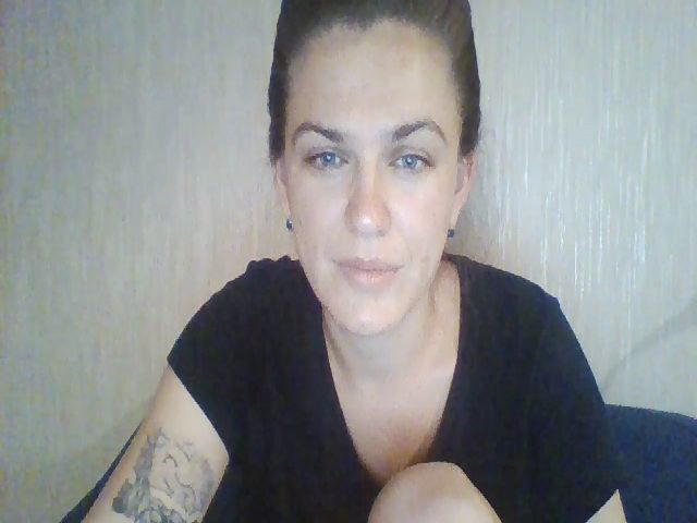 Live sex webcam photo for Emma_Hotie #274035667