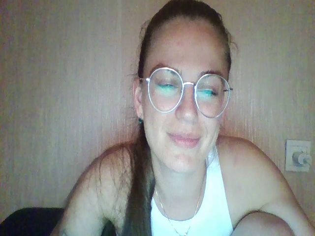 Live sex webcam photo for Emma_Hotie #274640749