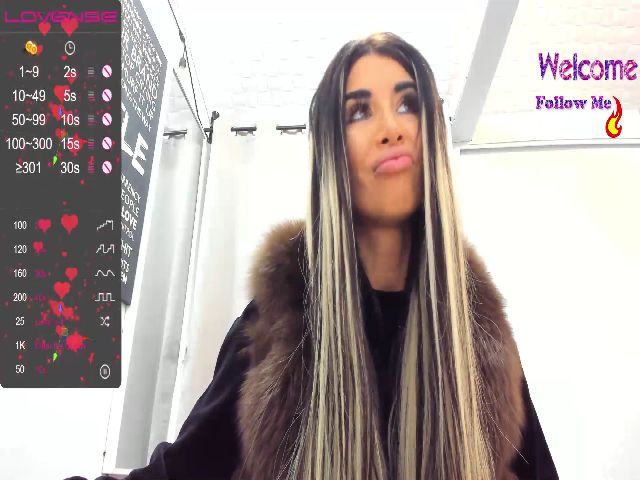 Live sex webcam photo for Emma_d #272314574