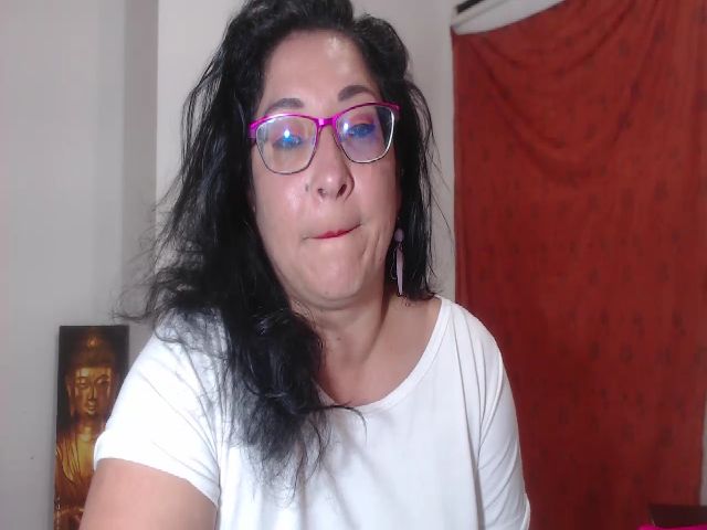 Live sex webcam photo for Emmarocker #272228028