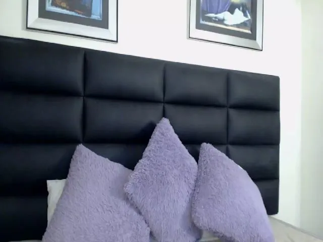 Live sex webcam photo for EmmiMarin #273441127