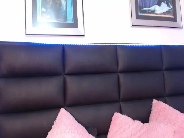 Live sex webcam photo for EmmiMarin #274036204