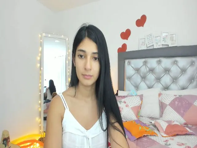 Live sex webcam photo for Emmily_ #272636675