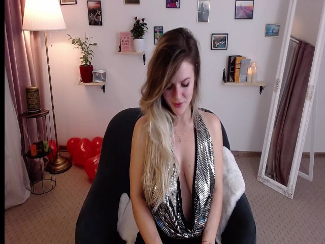 Live sex webcam photo for Emmily_C #272451631