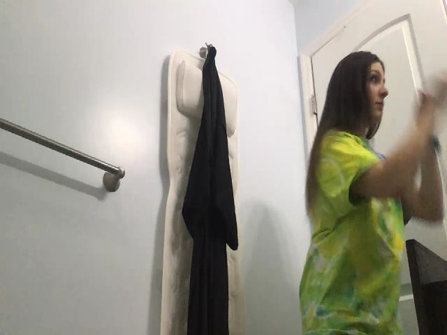 Live sex webcam photo for EmmyLove #272327060