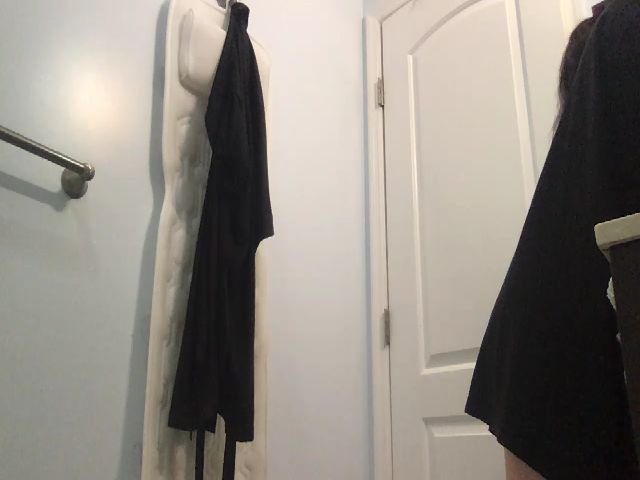 Live sex webcam photo for EmmyLove #272763136