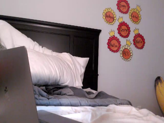 Live sex webcam photo for EmmyLove #273671904