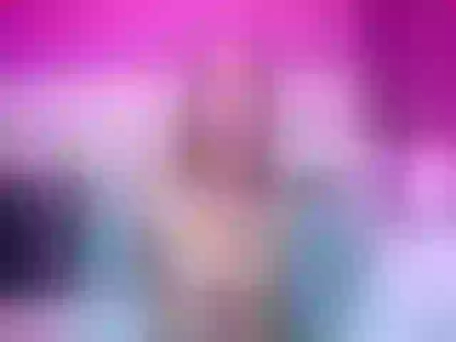 Live sex webcam photo for EmmySweett #272718625