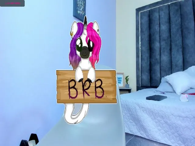 Live sex webcam photo for Emmy_logan #273339377