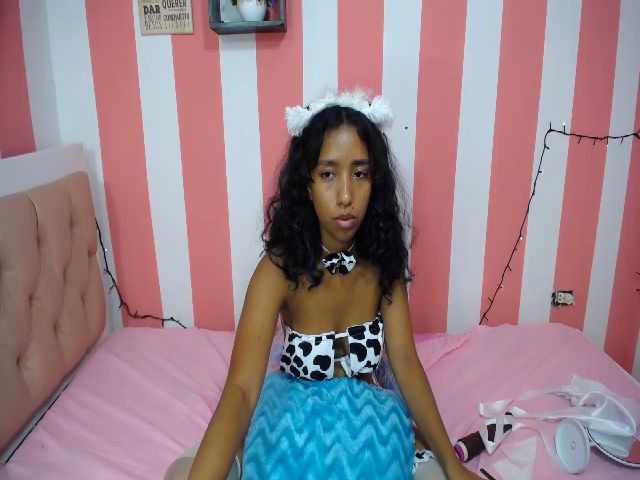 Live sex webcam photo for Engelbigtits #272653298