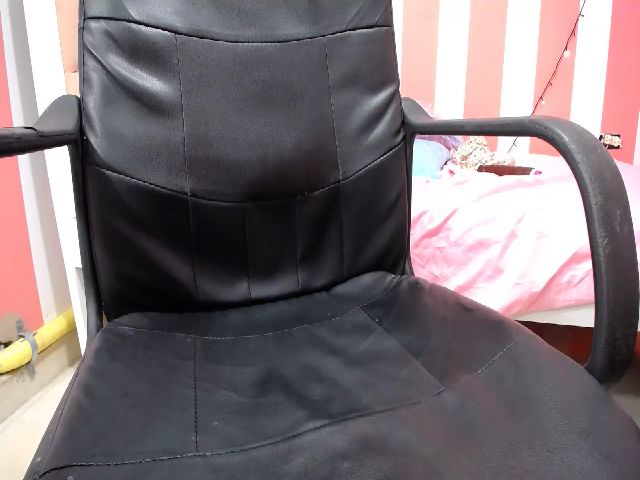 Live sex webcam photo for Engelbigtits #272661364