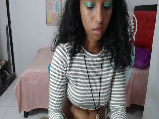 Live sex webcam photo for Engelbigtits #272785420