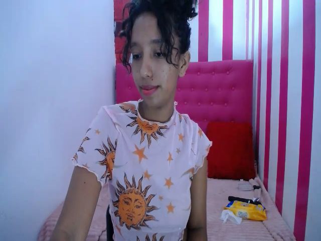 Live sex webcam photo for Engelbigtits #273097034