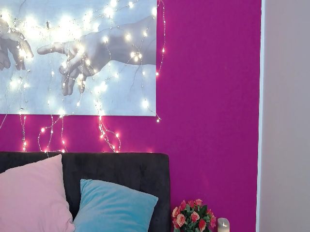 Live sex webcam photo for Eninvisble #272384974