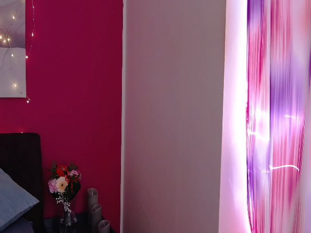 Live sex webcam photo for Eninvisble #272476209