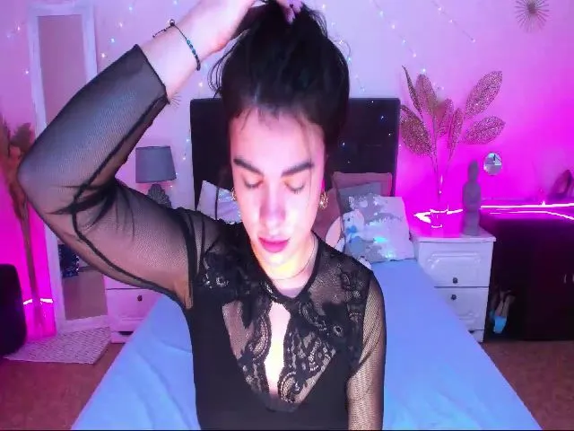 Live sex webcam photo for ErikaCurtees #271793045