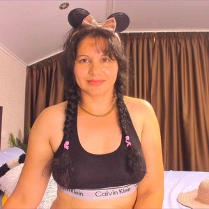 Live sex webcam photo for ErikaGold #278234832