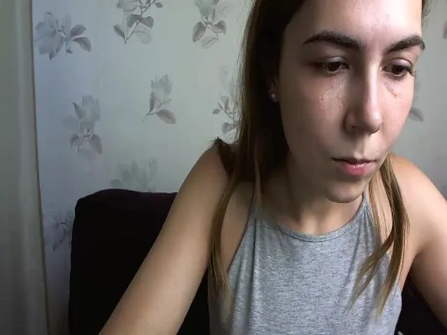 Live sex webcam photo for ErikkaSweet #274281976