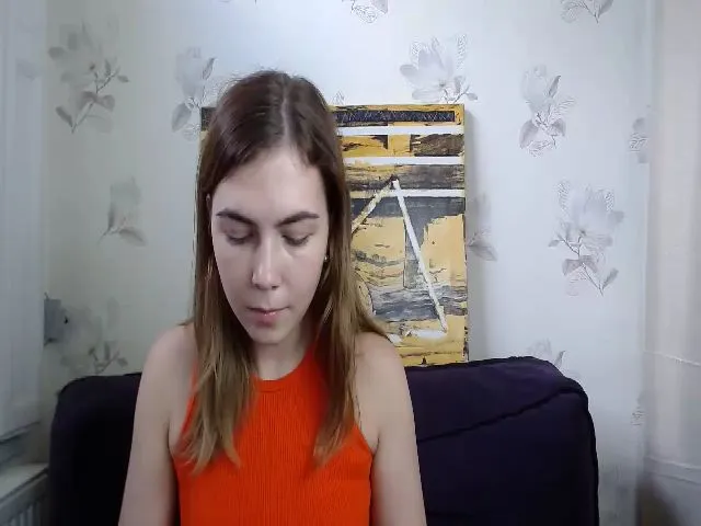 Live sex webcam photo for ErikkaSweet #274318294