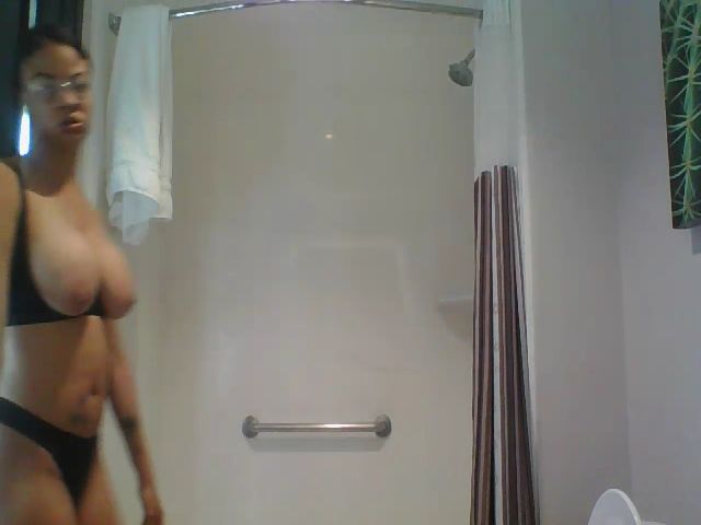 Live sex webcam photo for Erin1991 #273353110