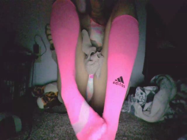 Live sex webcam photo for EroticTeen69 #272202059