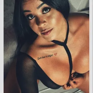 Live sex webcam photo for EsmeraldaSims #292768486