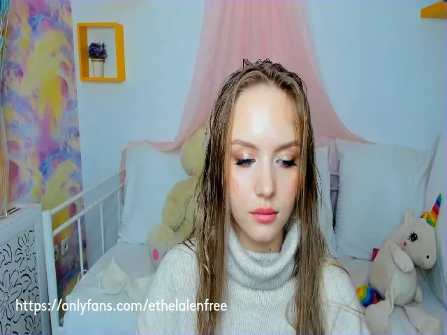 Live sex webcam photo for Ethel_Alen #271995497