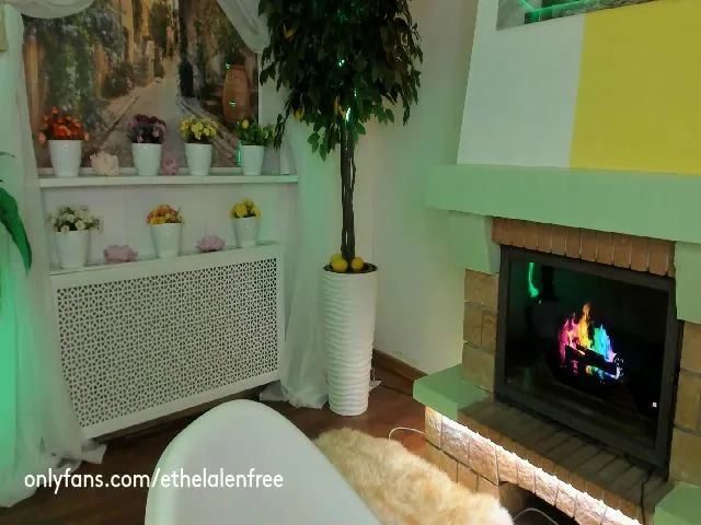 Live sex webcam photo for Ethel_Alen #272098134