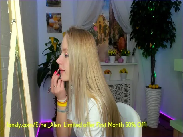 Live sex webcam photo for Ethel_Alen #273160524