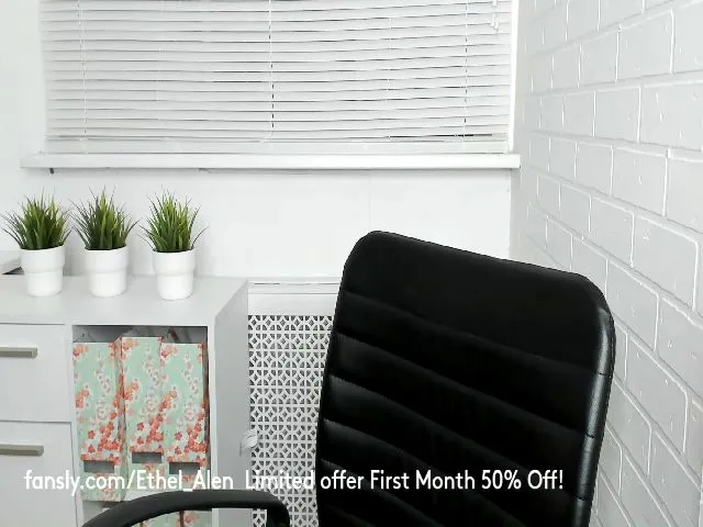 Live sex webcam photo for Ethel_Alen #273701085