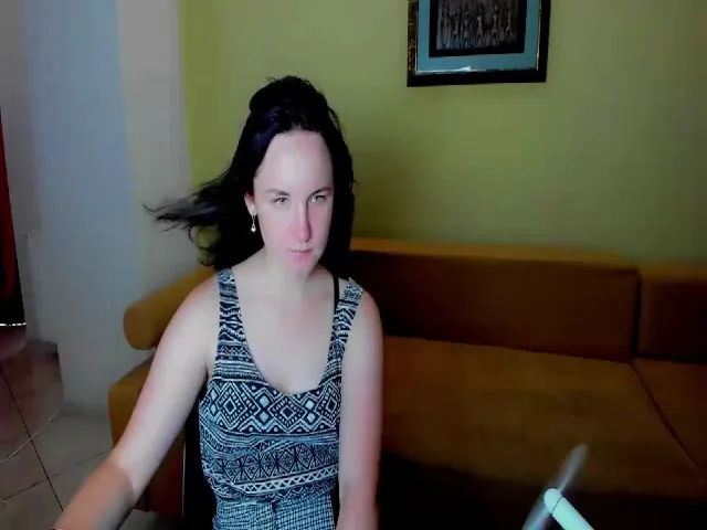 Live sex webcam photo for EvaClark01 #273930114