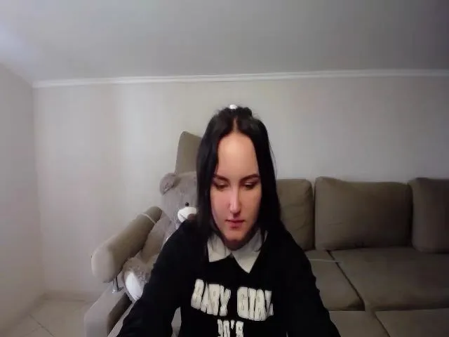 Live sex webcam photo for EvaClark01 #273989398