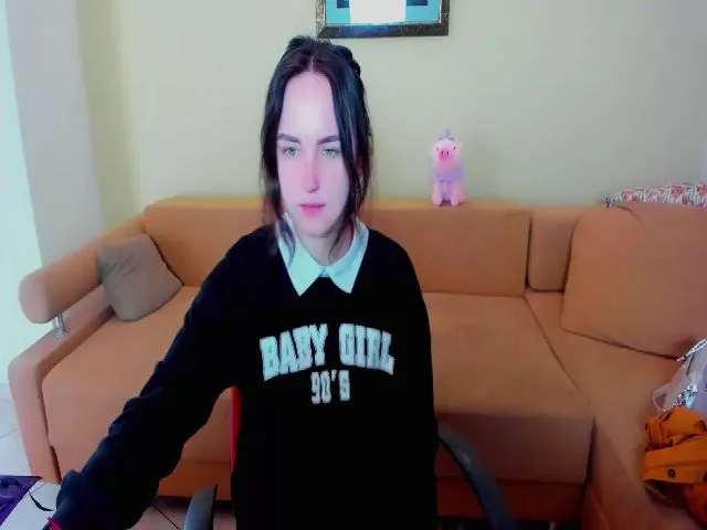 Live sex webcam photo for EvaClark01 #274000438