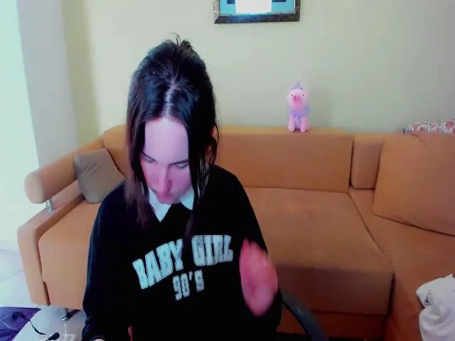 Live sex webcam photo for EvaClark01 #274000855