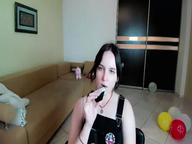 Live sex webcam photo for EvaClark01 #274085696