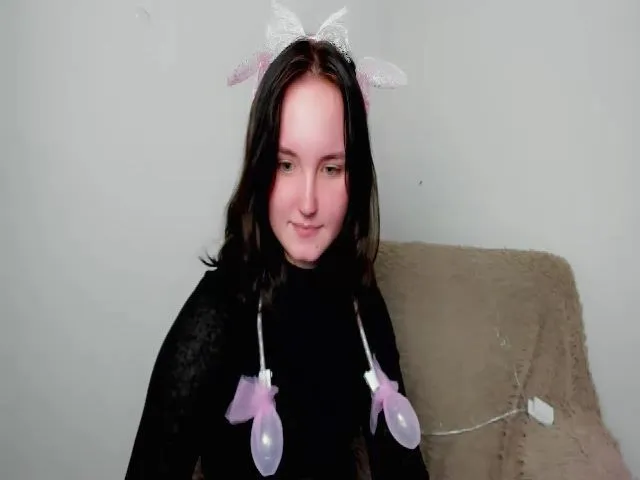 Live sex webcam photo for EvaClark01 #274284600