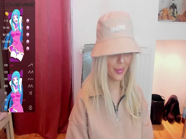 Live sex webcam photo for EvaKittyy #272574907