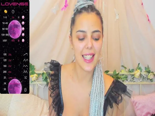 Live sex webcam photo for EvaKittyy #272887674