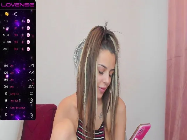 Live sex webcam photo for EvaKittyy #275084226