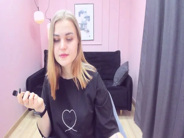 Live sex webcam photo for EvaMild #272245576