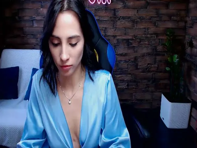 Live sex webcam photo for EvaMillis #274533679