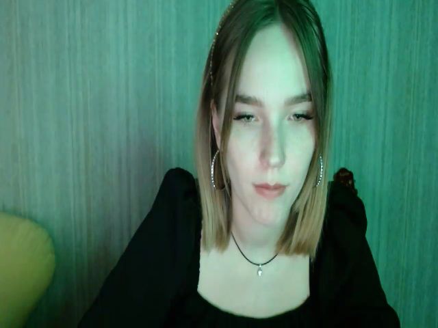 Live sex webcam photo for EvaRockStar #274095597