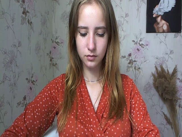 Live sex webcam photo for EvaRous #274085592